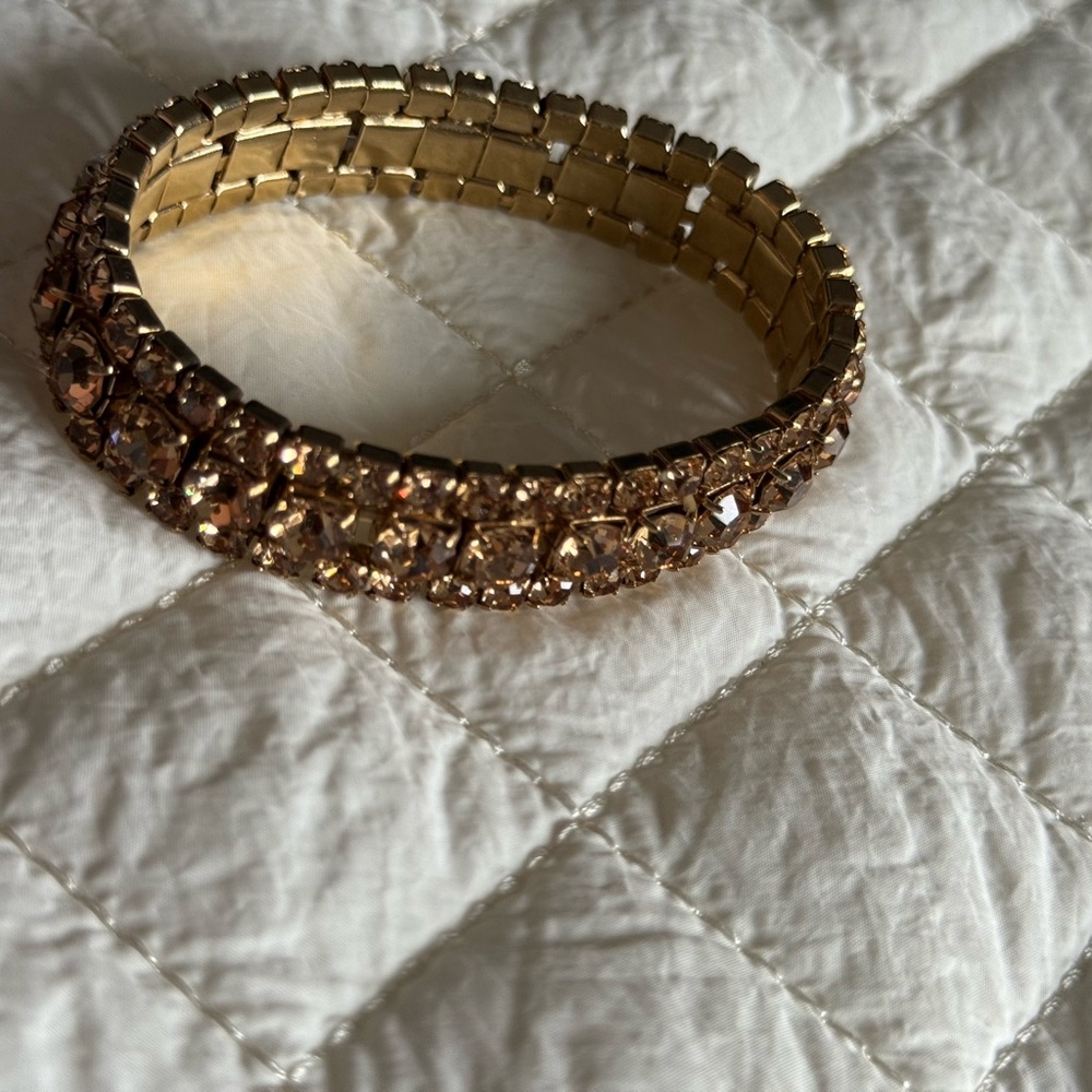 Elegant Gold and Brown Bracelet